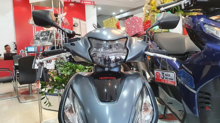 Khó mua xe tay ga, nhiều người chuyển qua xe số - 4