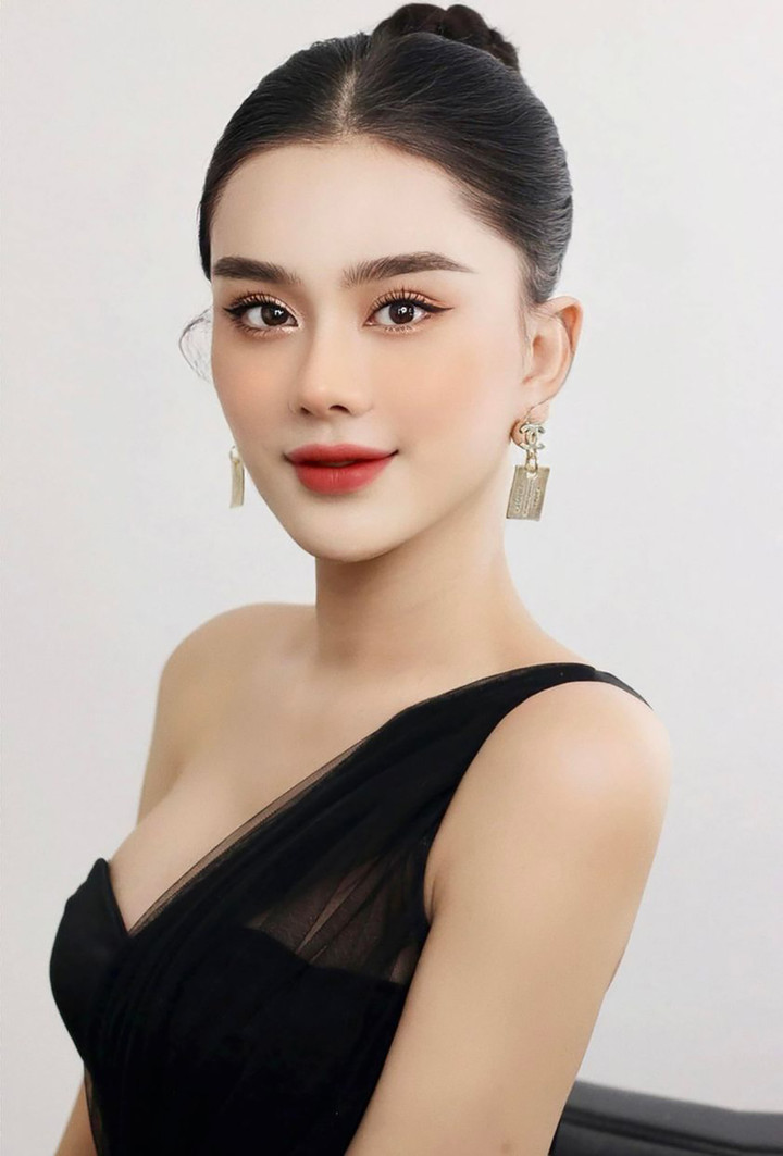 Sao Việt 27/7: Trấn Thành hôn Hari Won thắm thiết đáp trả tin đồn ly dị - 7