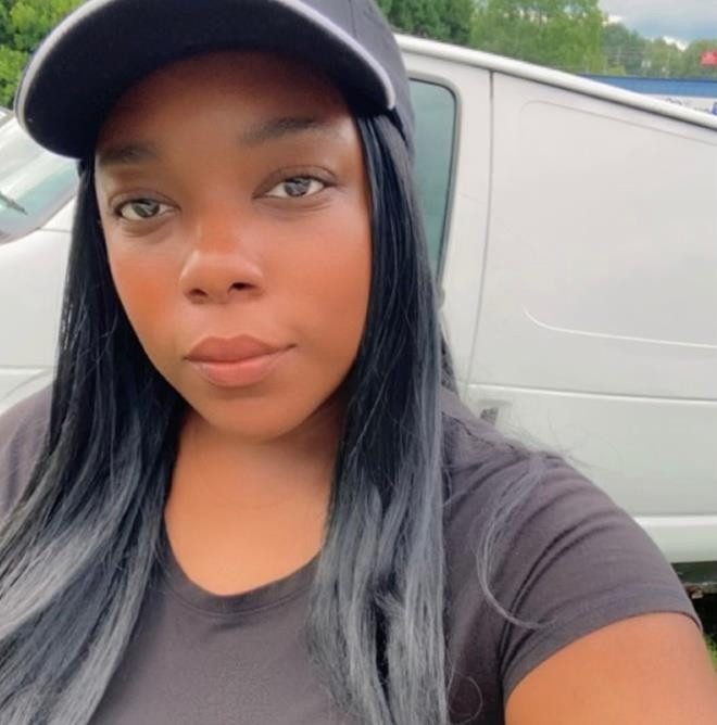 Thành người vô gia cư vì học đòi sống trên xe theo clip TikTok - 1