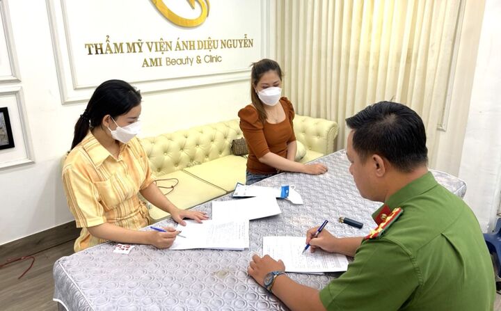Phát hiện thẩm mỹ viện nâng ngực, nâng mũi không phép - 1