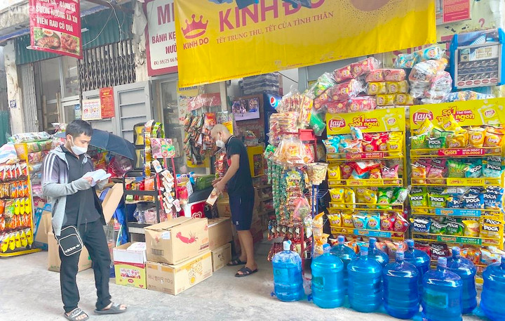 Giá xăng liên tiếp giảm sâu, giá hàng hóa vẫn diễn biến lạ lùng - 3