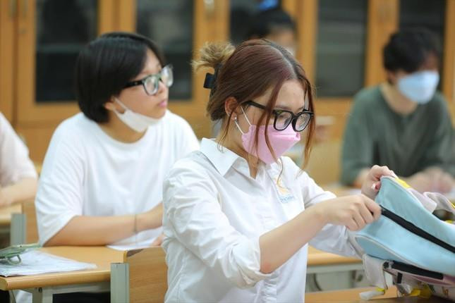 Hà Nội: Điểm thi Hóa trường cuối bảng cao hơn cả trường chuyên - 1