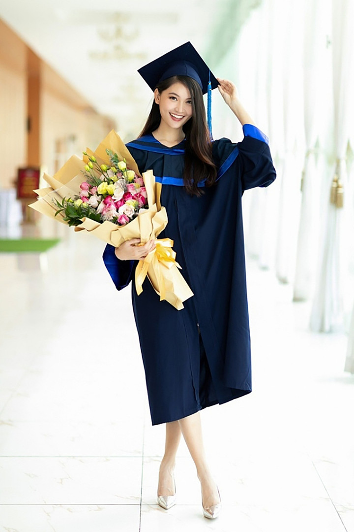 Những nàng hậu có học lực 'khủng' của showbiz Việt - 8