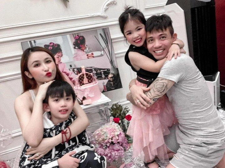 Minh Nhựa chăm cháu ngoại thứ 2 ở tuổi 39, nhiều người hiểu lầm cha chăm con - 7