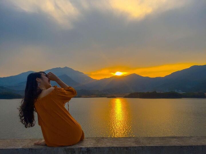 Mấy ai biết ở Đà Nẵng có 1 thảo nguyên xinh đẹp chỉ xuất hiện một lần trong năm - 9