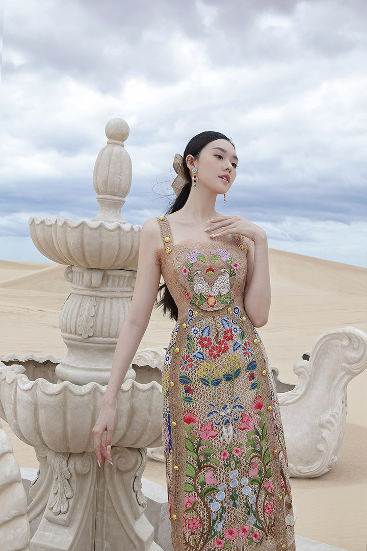 Á hậu Tường San ngày càng xinh đẹp sau khi sinh con - 4