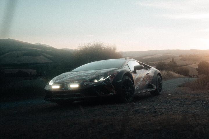 Lamborghini Huracan phiên bản địa hình lộ diện - 4