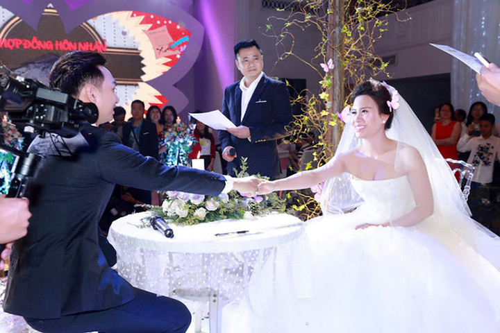 Những sao Việt công khai chuyện ký hợp đồng hôn nhân trước khi cưới - 5