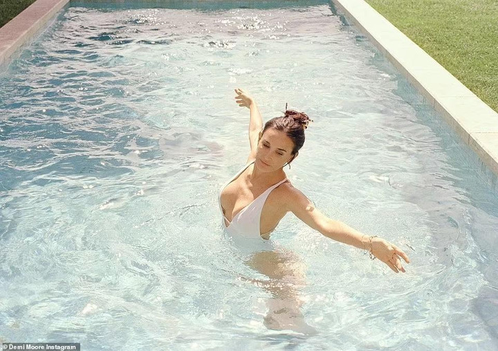 Vóc dáng đẹp không tin nổi của Demi Moore ở tuổi 60 - 4