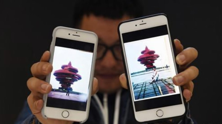 Xem ảnh cũ, cặp đôi phát hiện điều thú vị cho thấy họ 'sinh ra là dành cho nhau' - 1