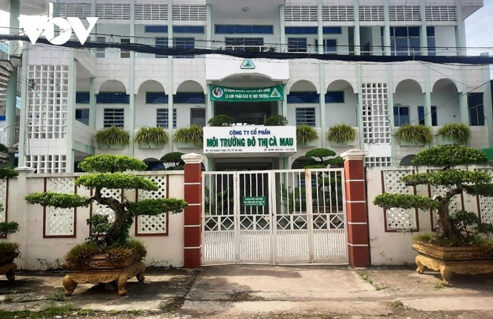 Công ty Môi trường Đô thị Cà Mau dùng 107 triệu đồng mua 4 iPhone tặng lãnh đạo - 1