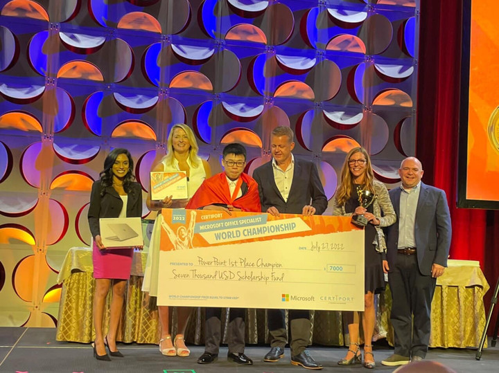 Việt Nam giành 2 huy chương vàng Tin học văn phòng thế giới 2022 - 1