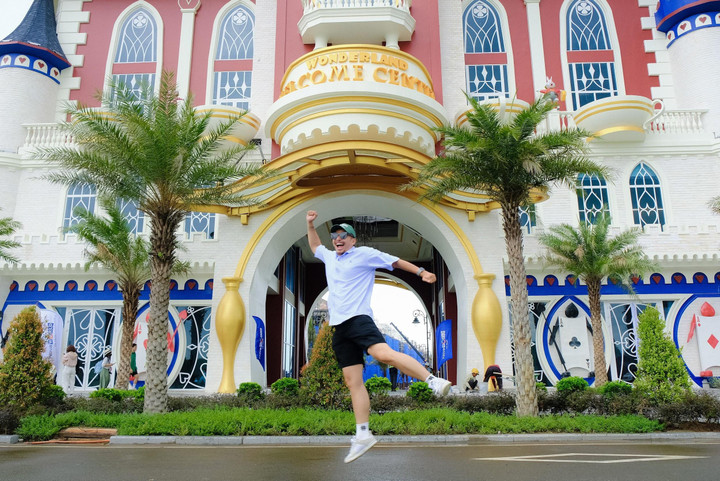 Dàn sao Việt thích thú 'oanh tạc' NovaWorld Ho Tram - 8