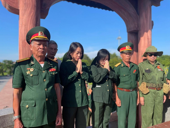 Gạo A An tri ân các anh hùng liệt sĩ nhân kỷ niệm 75 năm ngày 27/7 - 1