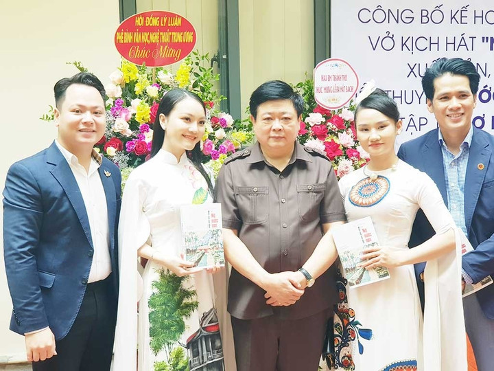 Những chuyện hậu trường xúc động vở 'Nợ nước non' của tác giả Nguyễn Thế Kỷ - 2