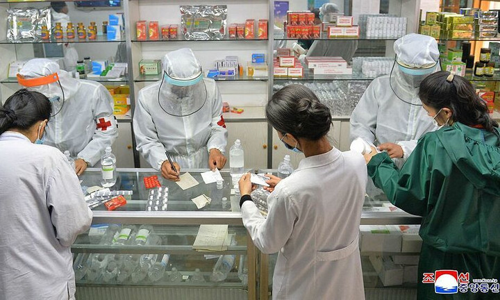 Triều Tiên lần đầu không ghi nhận ca sốt mới kể từ khi bùng phát dịch COVID-19 - 1