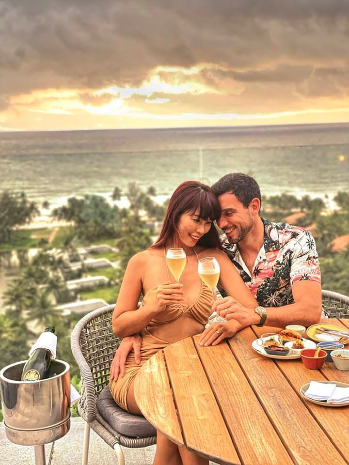 Sao Việt 31/7: BTV Hoài Anh xuất hiện với ngoại hình khác lạ - 9