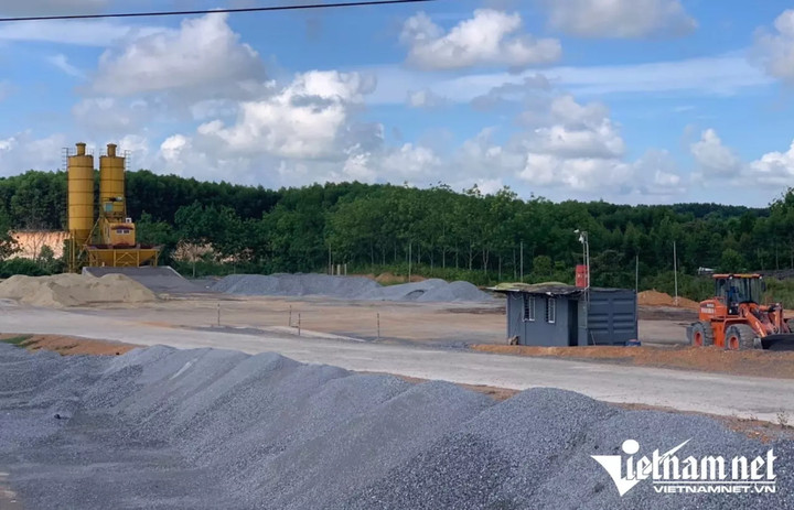 Chủ tịch Quảng Trị 'tuýt còi' chủ đầu tư 'cầm đèn chạy trước ô tô' - 1