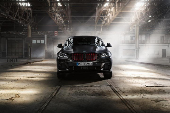 BMW ra mắt phiên bản X6 Black Vermillion Edition - 4