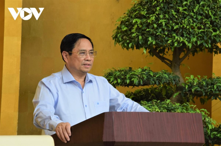 Thủ tướng chủ trì thảo luận giữ vững ổn định kinh tế vĩ mô - 1