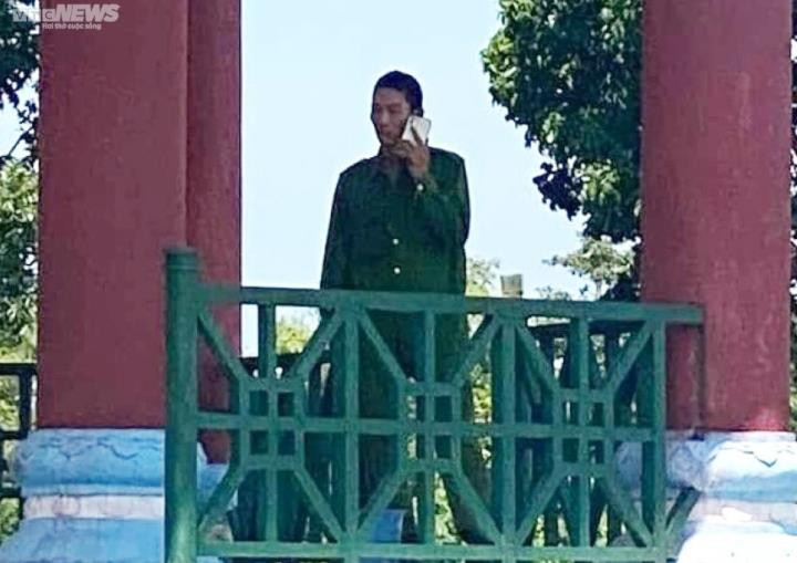 Phó Giám đốc Công an Huế kể phút đấu trí, buộc kẻ vác AK cướp tiệm vàng đầu hàng - 1