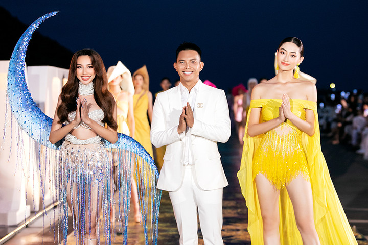 Thí sinh Miss World Việt Nam 2022 đội mưa diễn thời trang - 7