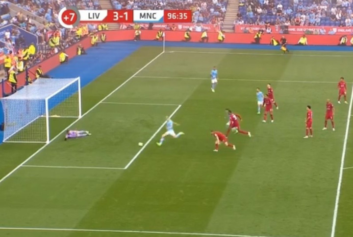 HLV Pep Guardiola bênh vực Haaland sau pha bỏ lỡ không tưởng - 1