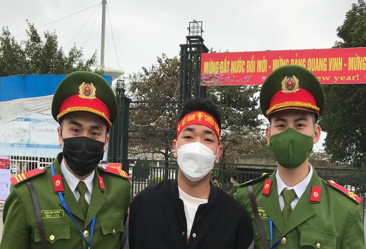 Hai chiến sĩ công an giành điểm 10 môn Lịch sử - 1