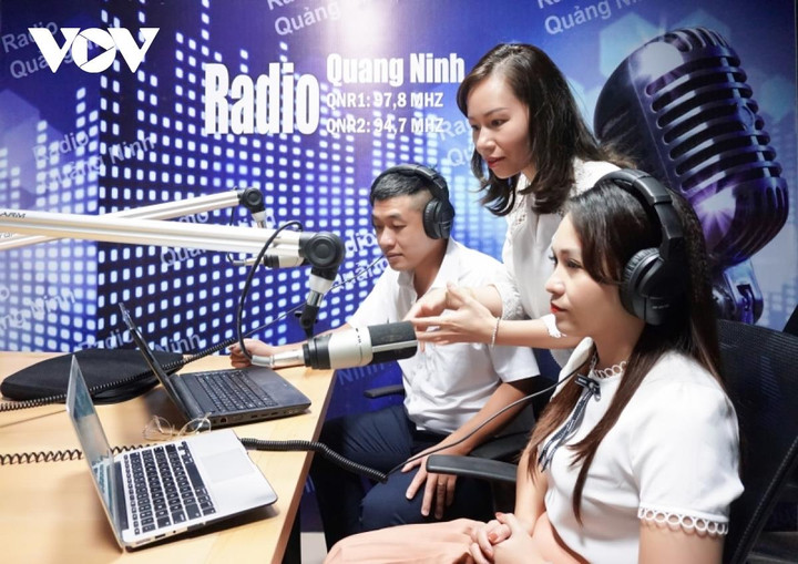 Quảng Ninh ứng dụng công nghệ số vào phát thanh hiện đại - 1