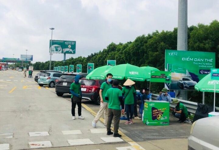 Từ 6/8, dán thẻ ETC phải trả phí - 1