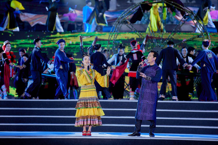 Đặc sắc Chương trình 'Hòa Bình - Thanh âm xứ Mường' và Carnival năm 2022 - 4