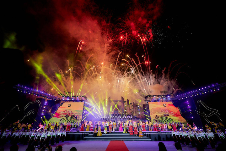 Đặc sắc Chương trình 'Hòa Bình - Thanh âm xứ Mường' và Carnival năm 2022 - 6