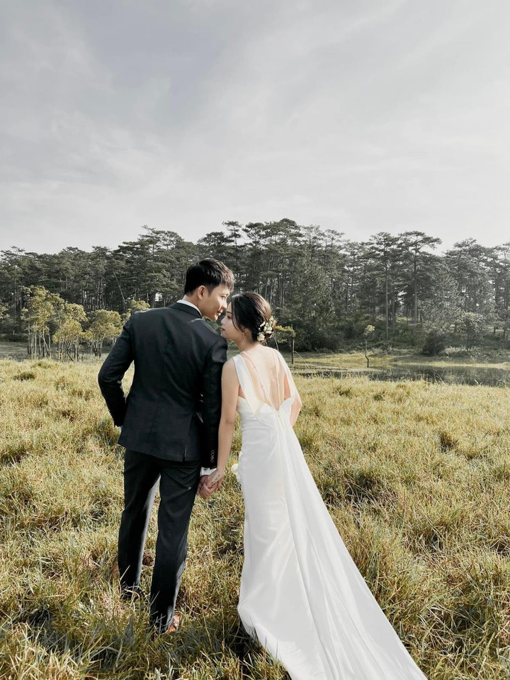 Hot girl Huyền My 'lên xe bông' với hot boy Anh Tú - 2