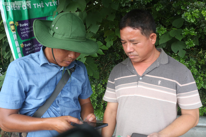 Barie làn ETC trạm Pháp Vân - Cầu Giẽ gặp lỗi, nhiều tài xế phải trả tiền mặt - 3