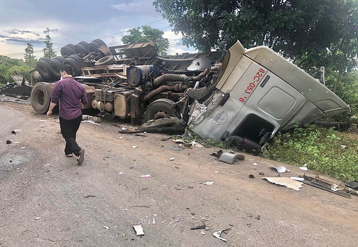 Tai nạn liên hoàn trên đường Hồ Chí Minh, nhiều người bị thương nặng - 2