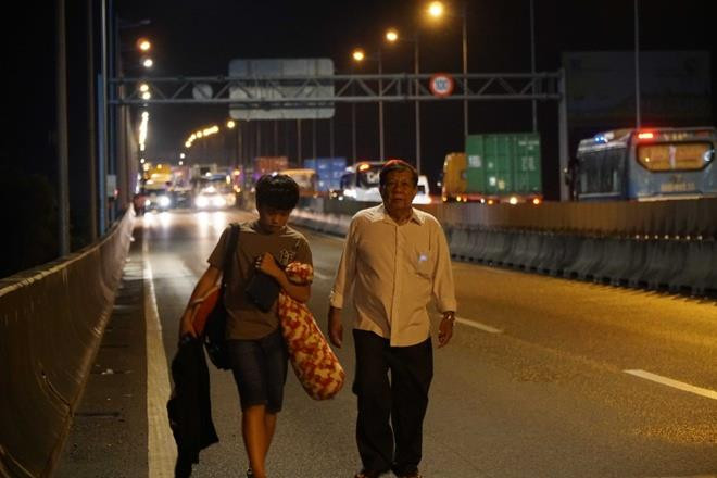 9 ôtô tông liên hoàn trên cao tốc TP.HCM - Long Thành - Dầu Giây - 1