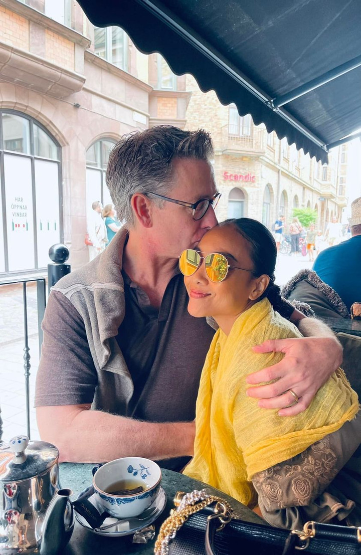 Sao Việt 4/8: Con gái Phi Nhung về Việt Nam thăm các em nuôi - 9