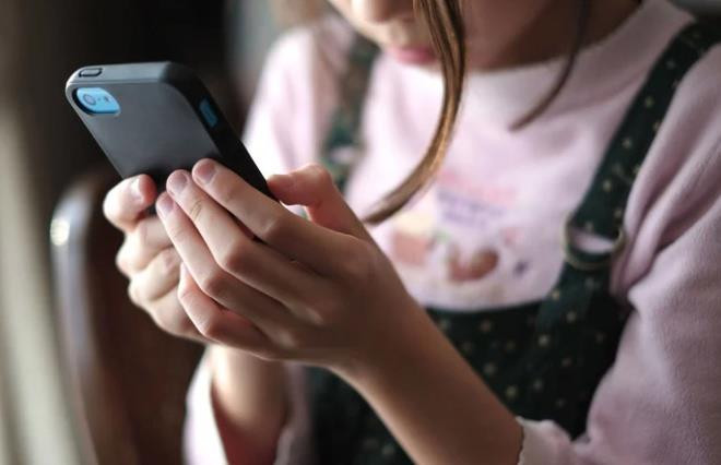 Chuyên gia khuyên Apple quét ảnh của người dùng iPhone - 1