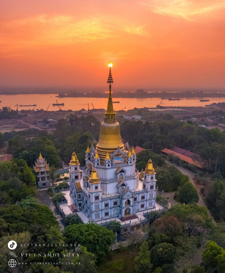 Vẻ lộng lẫy của ngôi chùa Phật Giáo có thiết kế đẹp nhất thế giới ở TPHCM - 2