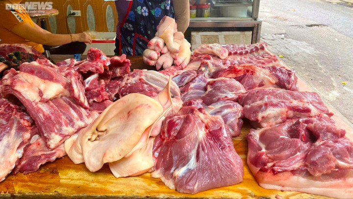 Giá thịt heo 'nhảy múa' không ngừng: Chợ ế ẩm, tiểu thương ngao ngán - 8