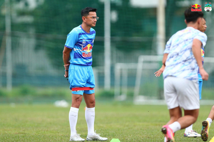 Công Phượng trở lại, HAGL thêm sức mạnh trước trận gặp Sài Gòn FC - 9