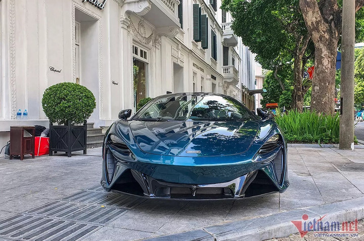 Ngắm siêu xe McLaren Artura chính hãng đầu tiên tại Việt Nam giá 14,7 tỷ đồng - 3