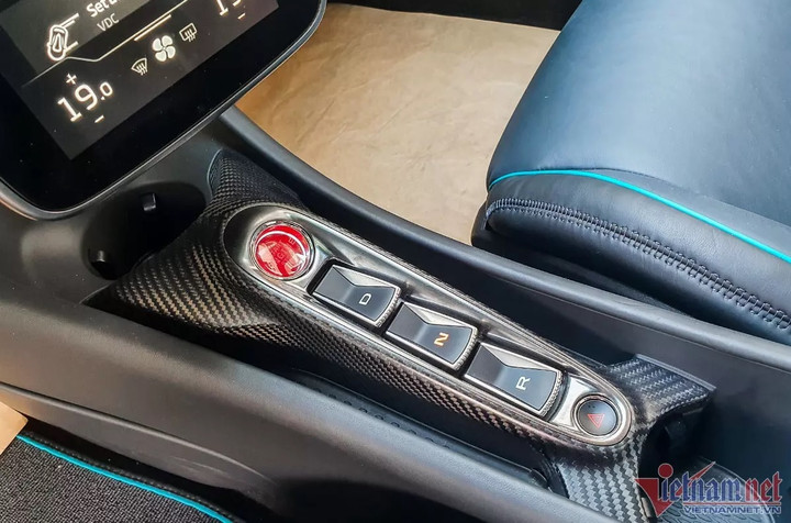 Ngắm siêu xe McLaren Artura chính hãng đầu tiên tại Việt Nam giá 14,7 tỷ đồng - 4