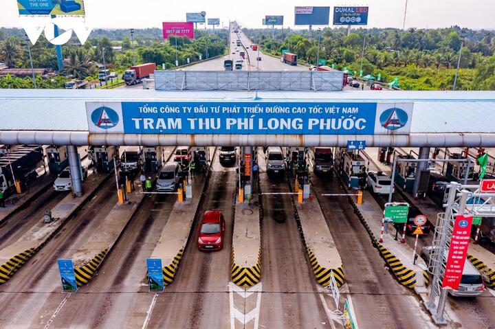 Vì sao xe dán thẻ ETC, có tiền nhưng không qua được trạm? - 2