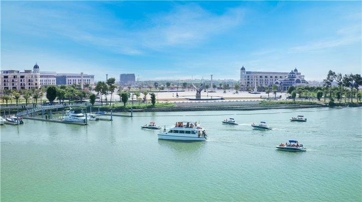 Tổ hợp quảng trường – bến du thuyền Aqua Marina tại Aqua City kỳ vọng kiến tạo phong cách sống hàng đầu khu vực.