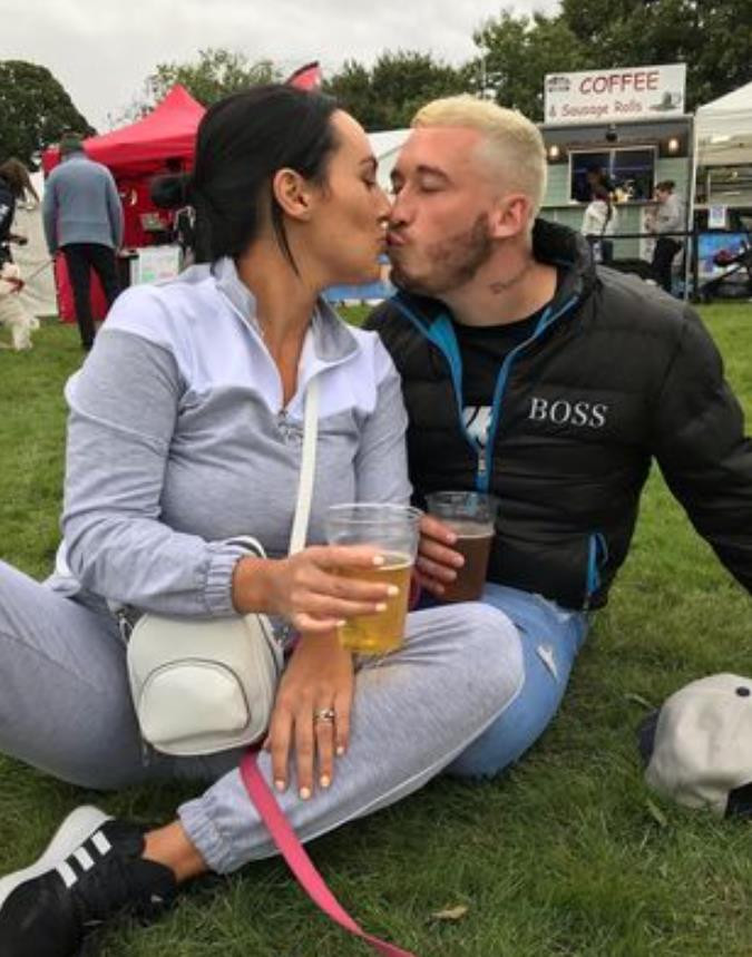 Cặp đôi đính hôn chỉ sau 2 ngày quen biết khi đi du lịch và cái kết đẹp như phim - 3