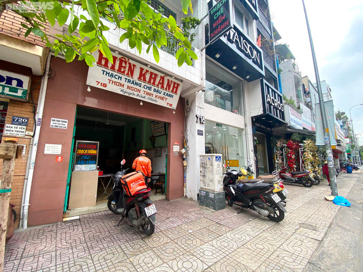 Các quán bán chè đậu đỏ ở TP.HCM ế ẩm ngày Thất tịch - 5