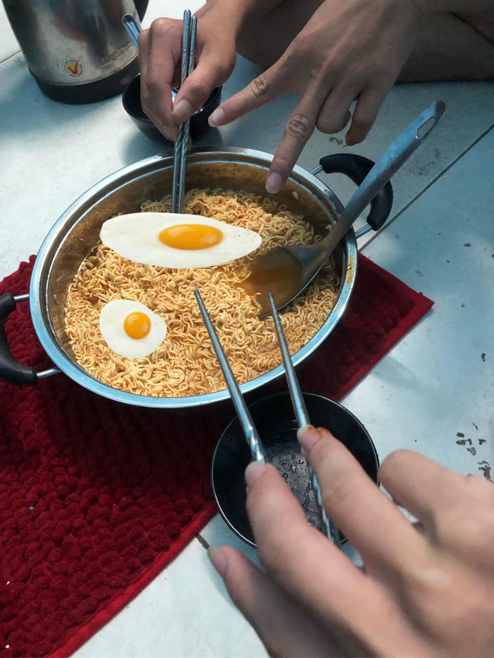 Không nhịn được cười với màn khoe bữa ăn của hội sinh viên tương lai - 4