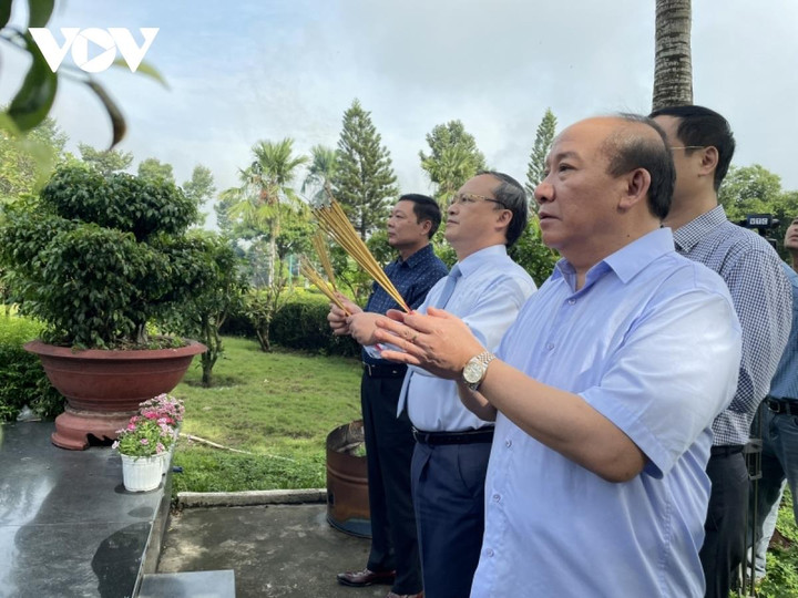 Đoàn đại biểu VOV dâng hương tưởng nhớ Chủ tịch Hồ Chí Minh - 4