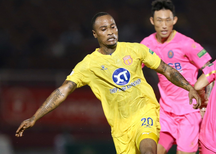 CLB Nam Định, Sài Gòn FC chốt ngoại binh vào phút chót - 1